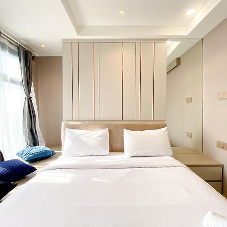 Simply And Comfortable 2Br Pollux Chadstone Apartment By Travelio Cikarang Bagian luar foto