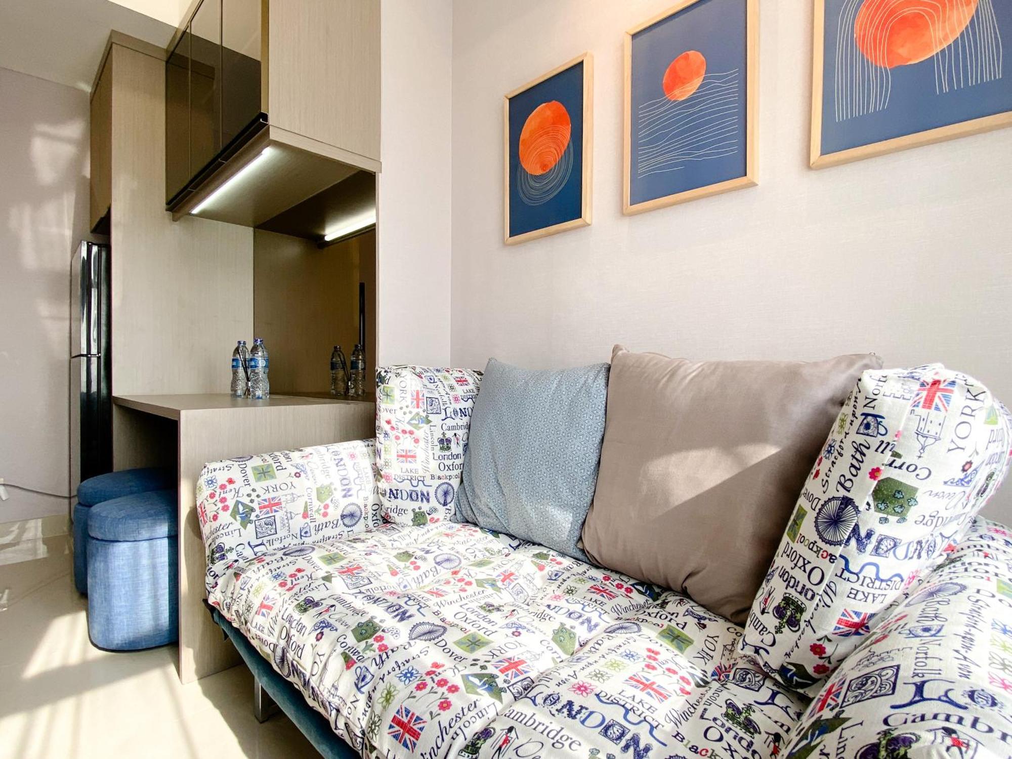 Simply And Comfortable 2Br Pollux Chadstone Apartment By Travelio Cikarang Bagian luar foto